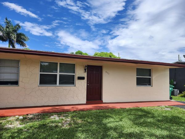 4972 SW 93rd Avenue SW, Cooper City, FL 33328