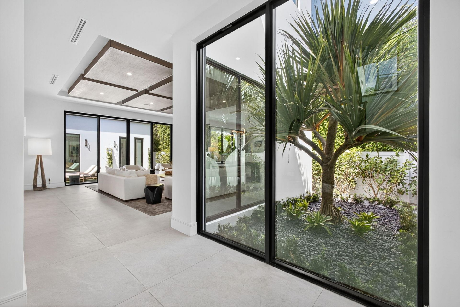 123 Murray Road, West Palm Beach, FL 33405 Photo