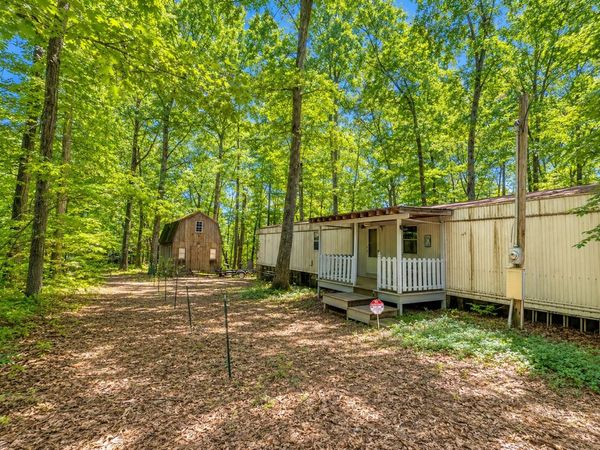 360 Floyd Dr , Smithville, TN 37166