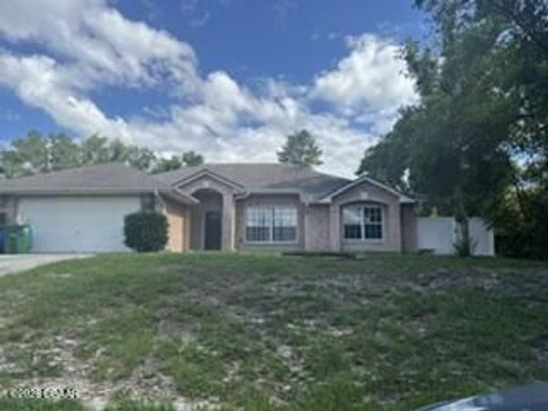 829 N Fairbanks Drive, Deltona, FL 32725