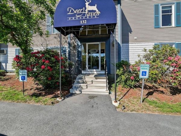 132 Eastern Avenue, Unit 302, Manchester, NH 03104