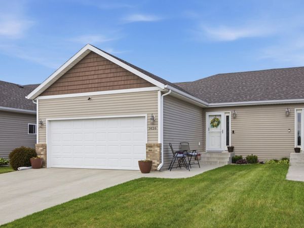 1426 Goldenwood Drive, West Fargo, ND 58078
