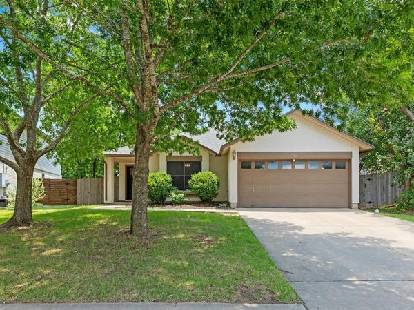705 Catumet DR, Pflugerville, TX 78660