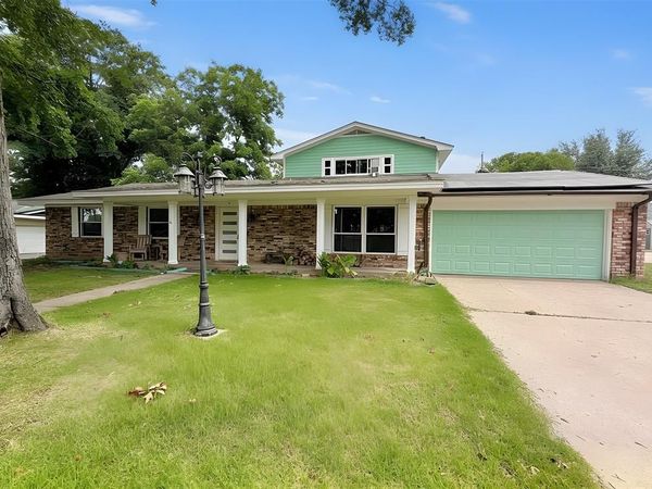 321 Merrell Drive , Sulphur Springs, TX 75482