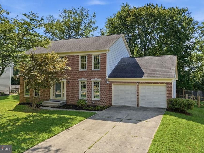 909 Willowleaf Way, Rockville, MD 20854 Main Photo