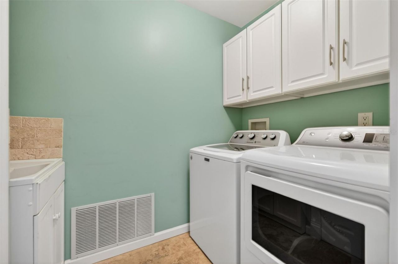 1007 State Street E, Oldsmar, FL 34677 Photo