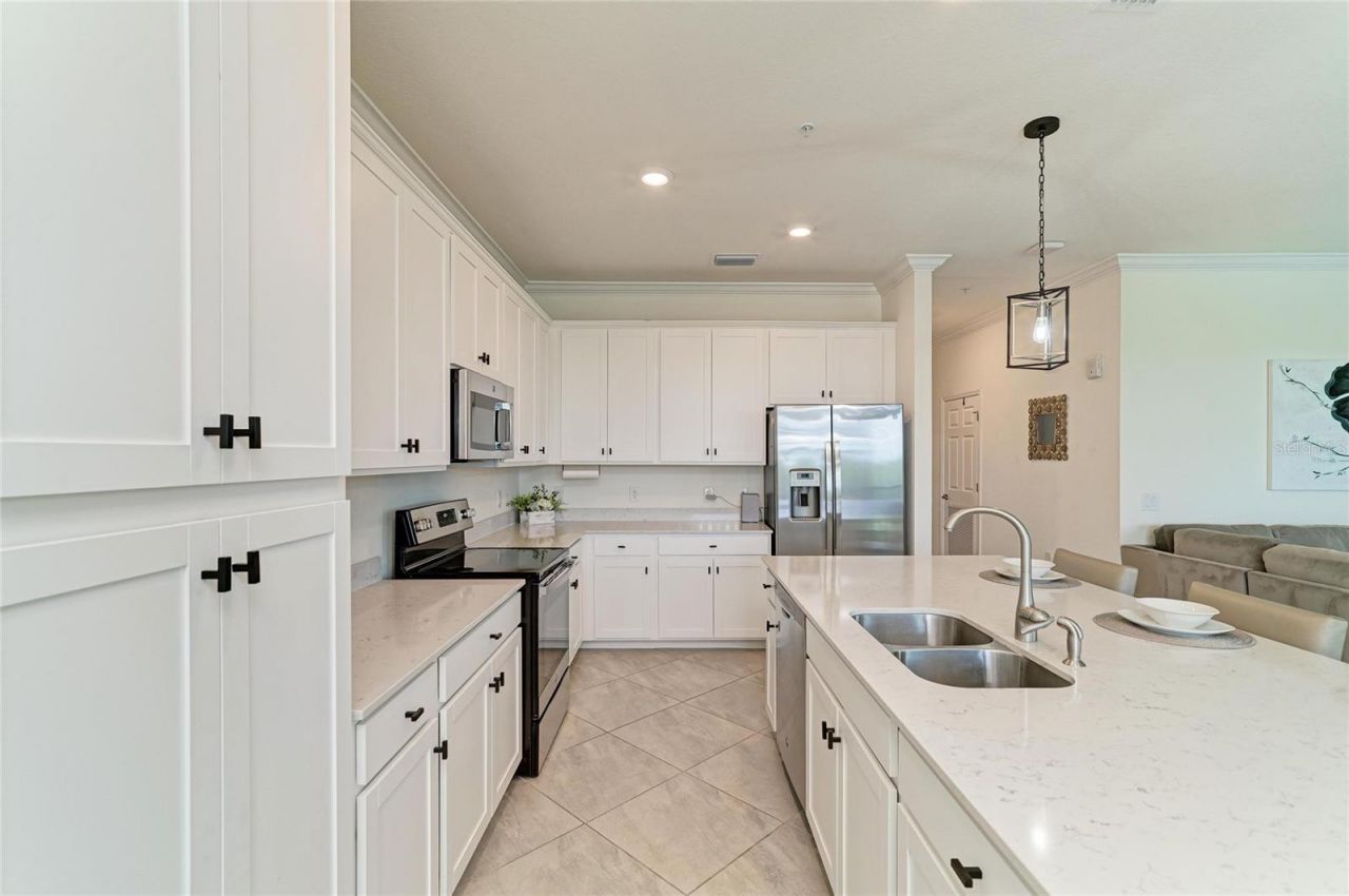 17724 Gawthrop Drive, Unit 401, Lakewood Ranch, FL 34211 Photo