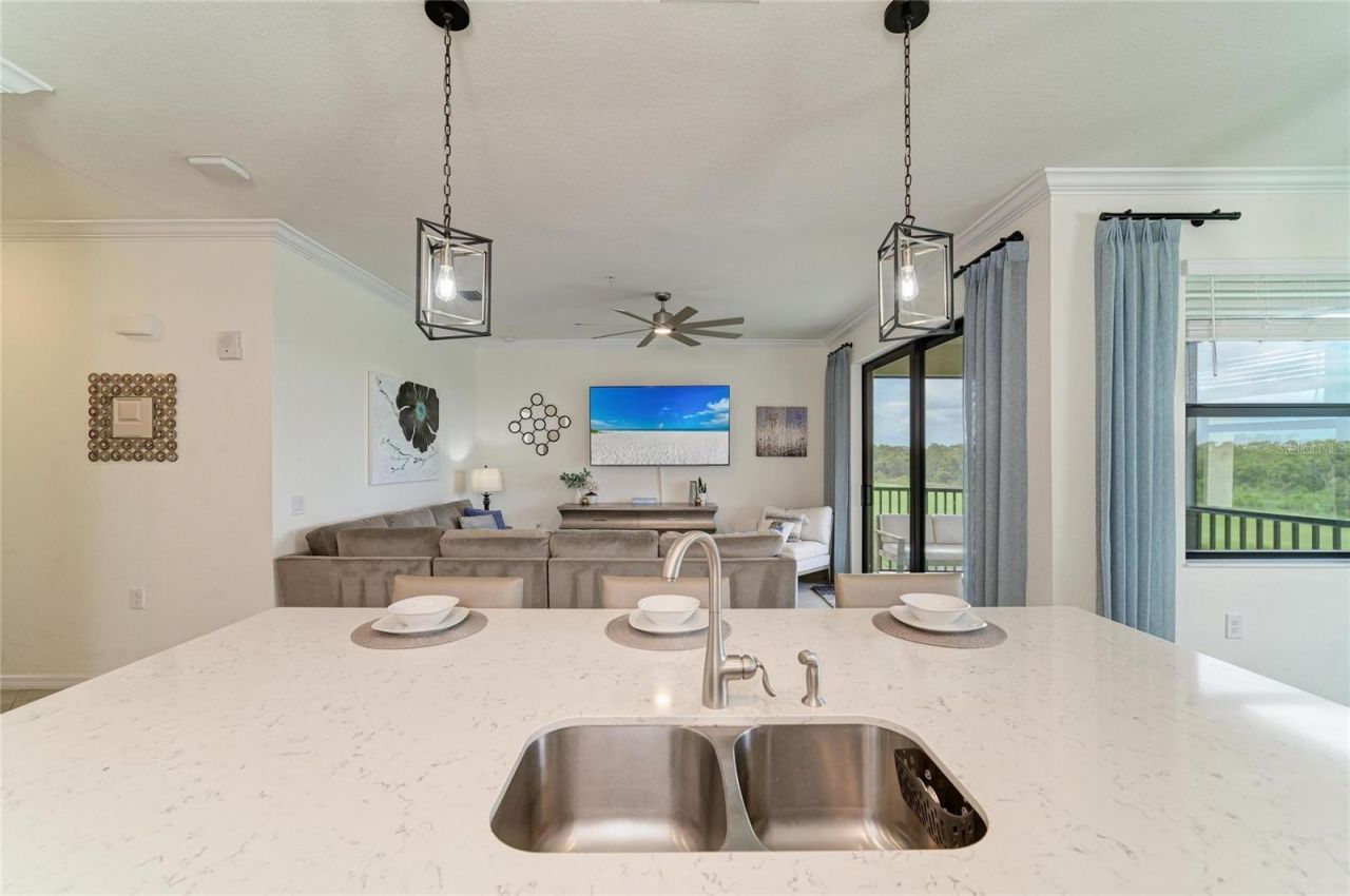 17724 Gawthrop Drive, Unit 401, Lakewood Ranch, FL 34211 Photo