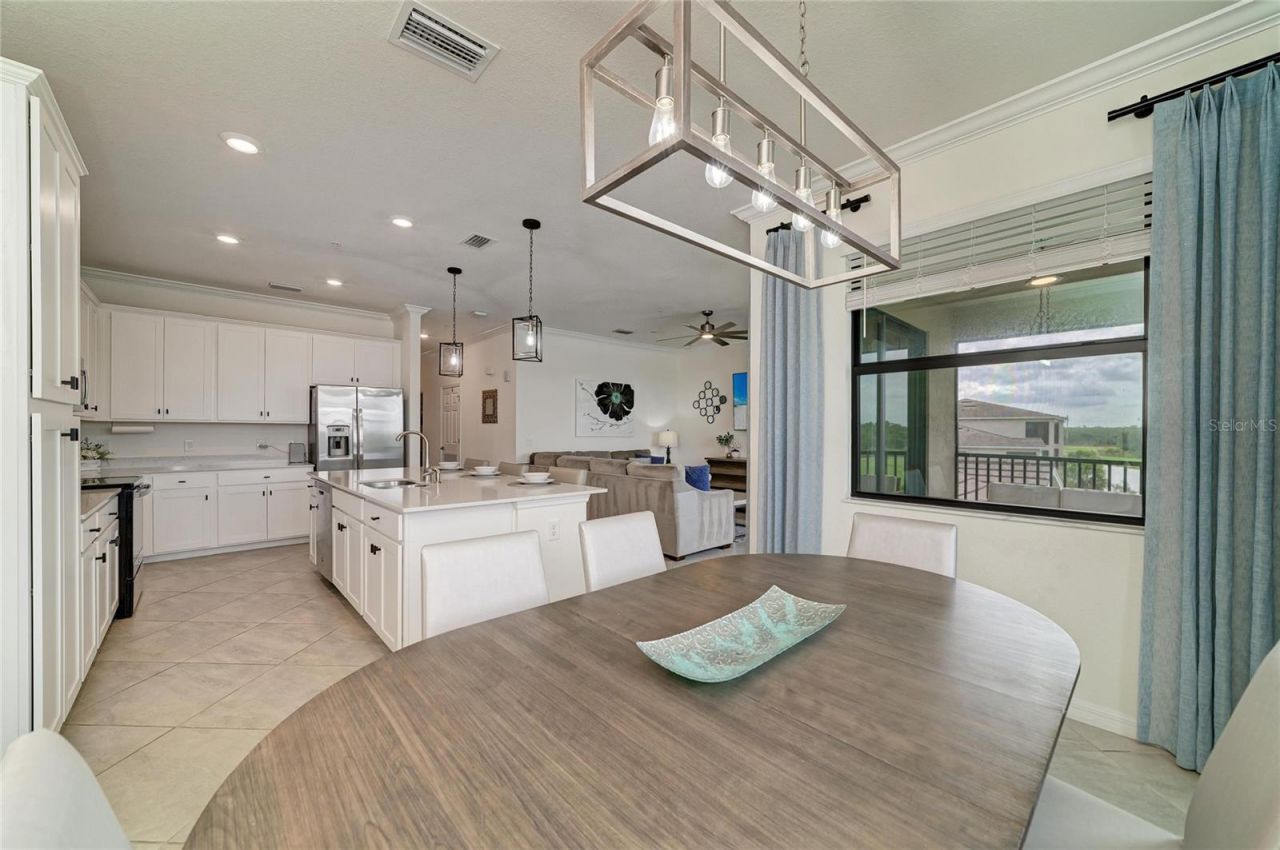 17724 Gawthrop Drive, Unit 401, Lakewood Ranch, FL 34211 Photo