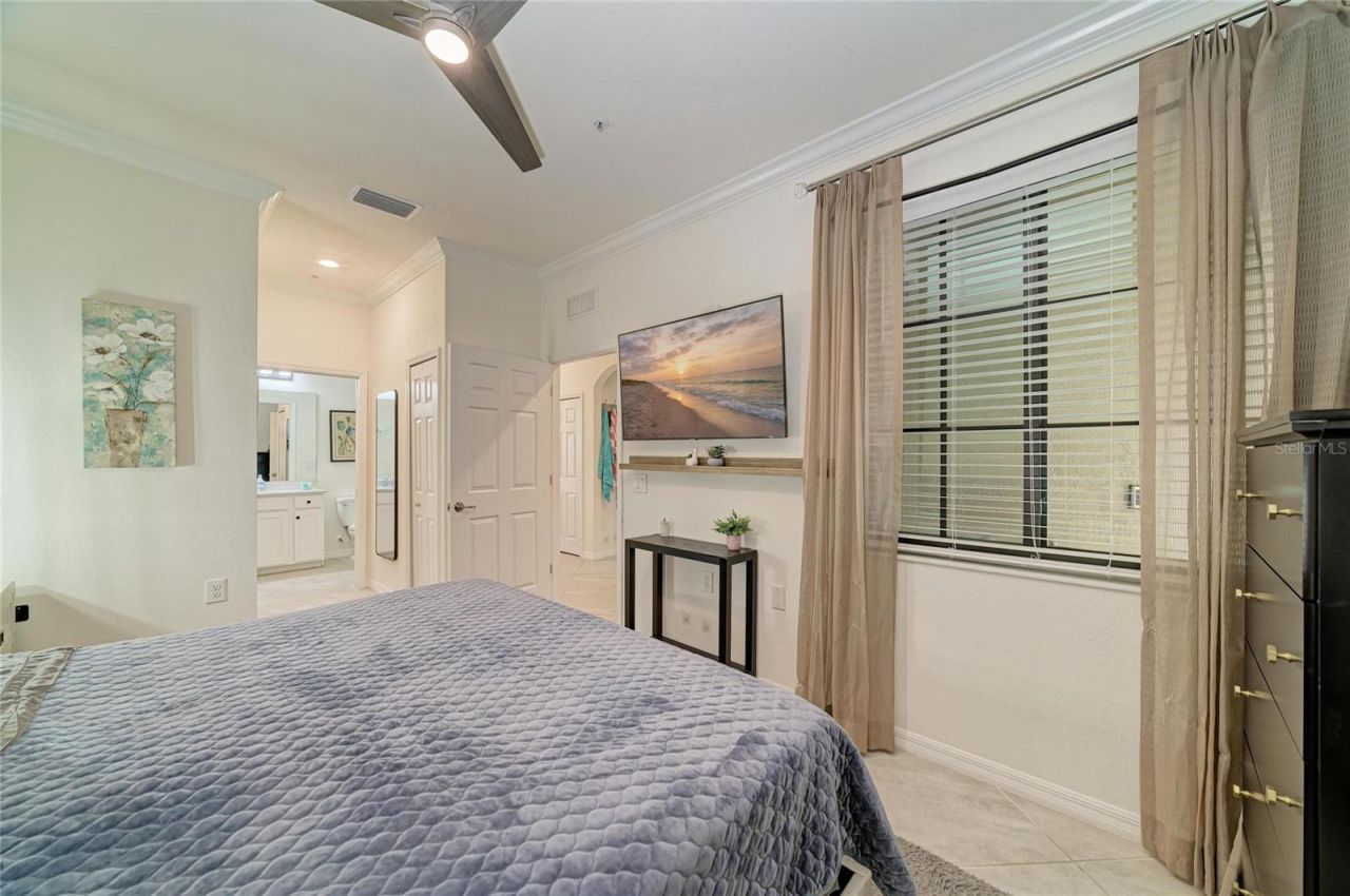 17724 Gawthrop Drive, Unit 401, Lakewood Ranch, FL 34211 Photo