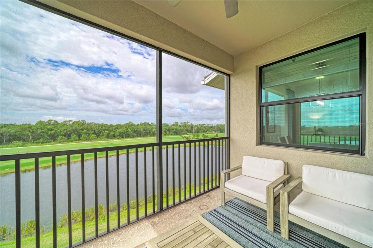 17724 Gawthrop Drive, Unit 401, Lakewood Ranch, FL 34211 Photo