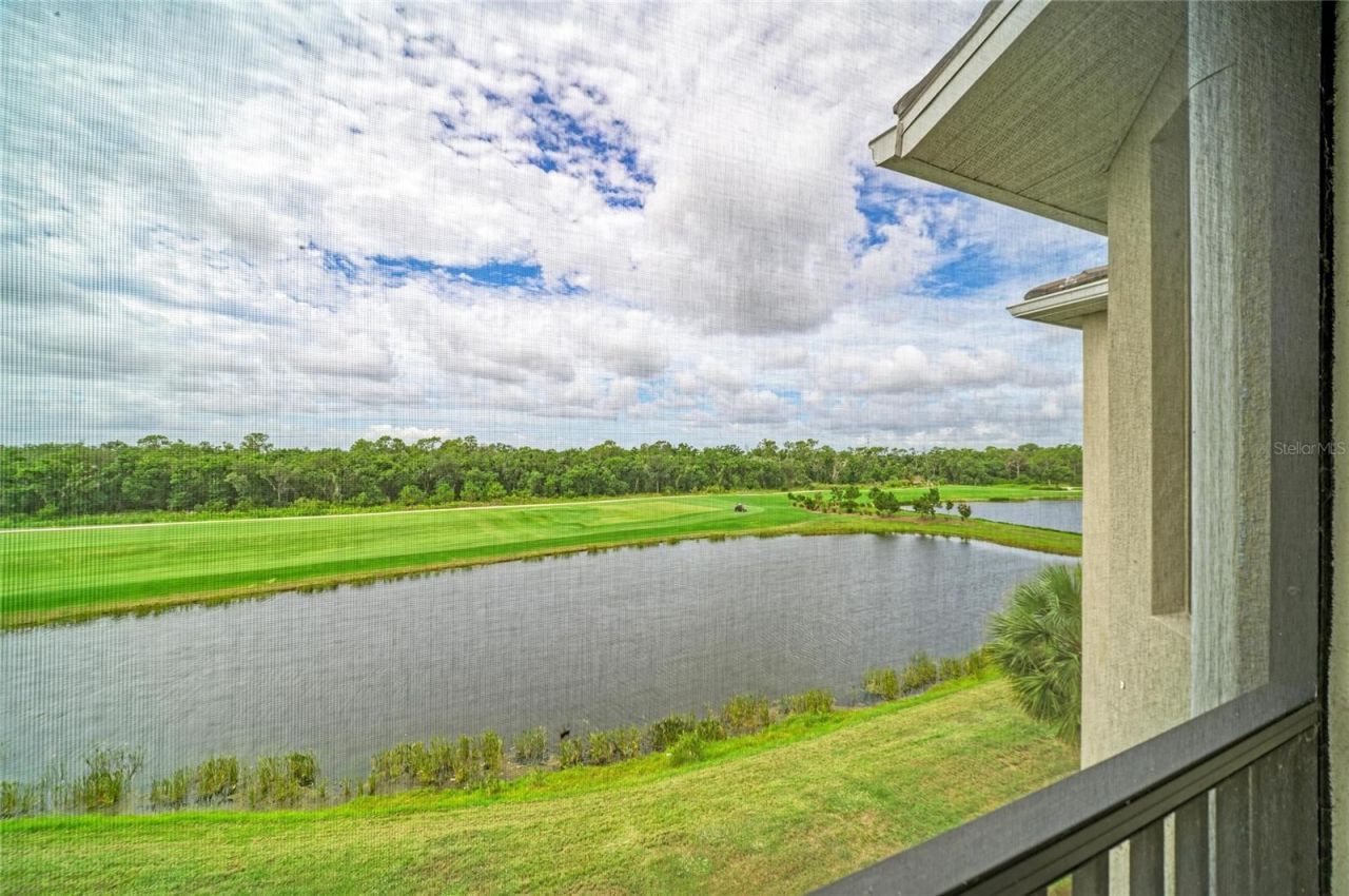 17724 Gawthrop Drive, Unit 401, Lakewood Ranch, FL 34211 Photo