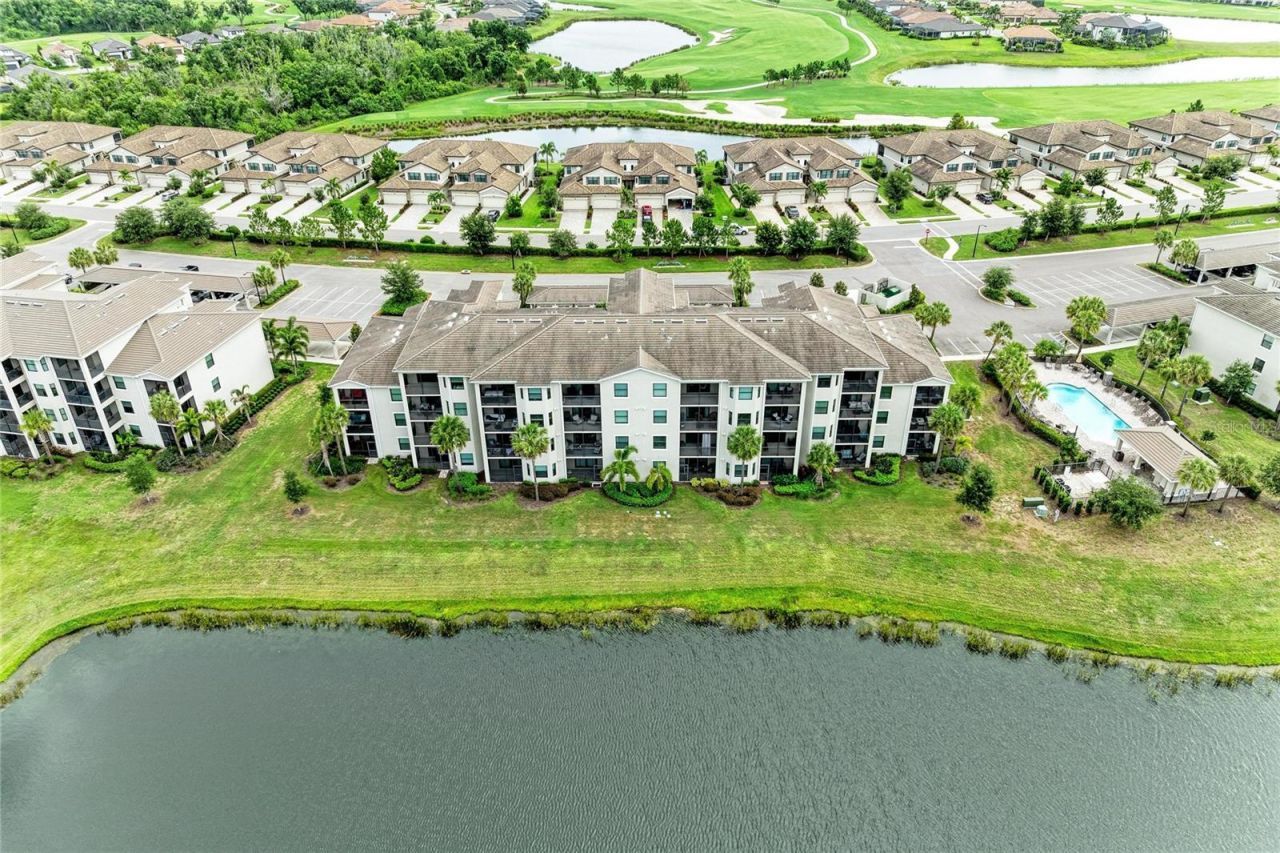 17724 Gawthrop Drive, Unit 401, Lakewood Ranch, FL 34211 Photo