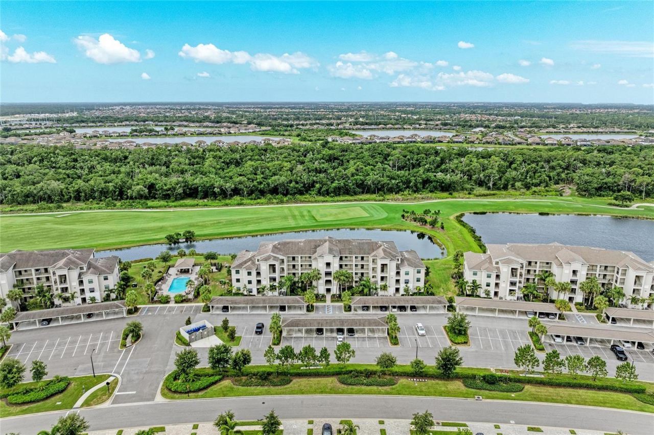 17724 Gawthrop Drive, Unit 401, Lakewood Ranch, FL 34211 Photo