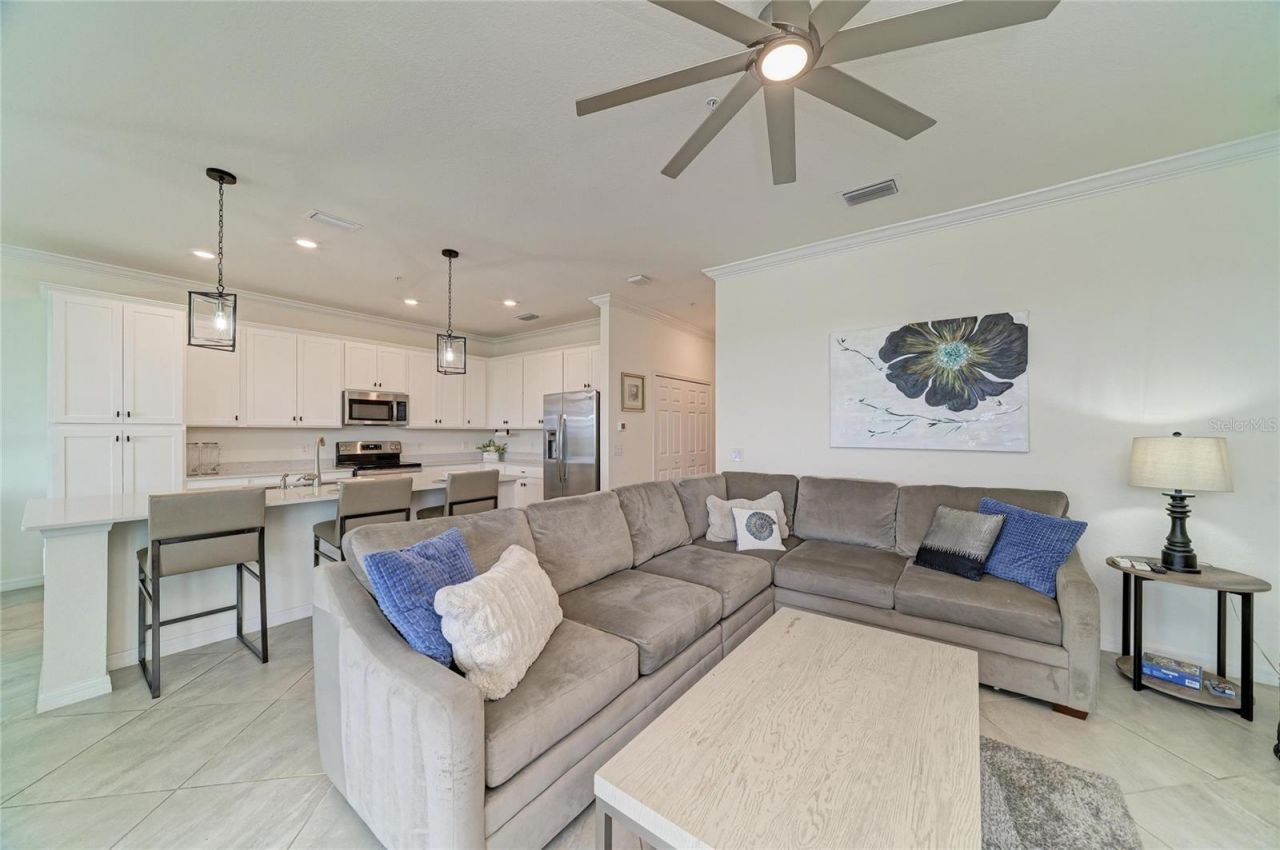 17724 Gawthrop Drive, Unit 401, Lakewood Ranch, FL 34211 Photo