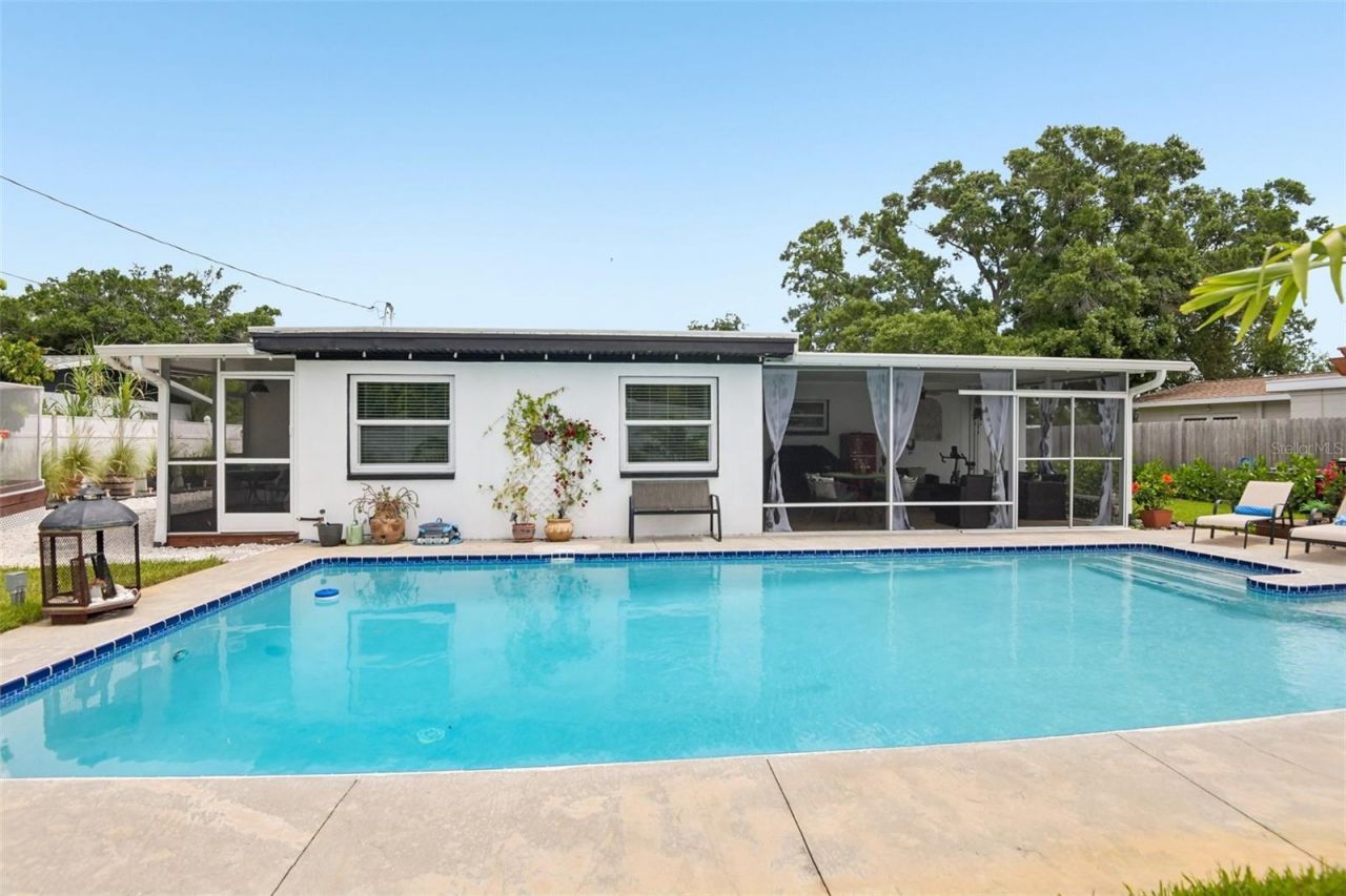 5520 24th Terrace N, Saint Petersburg, FL 33710 Photo
