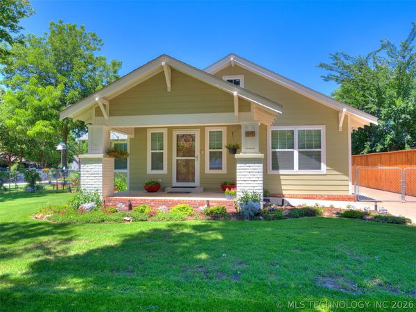 723 Poplar Avenue , Yukon, OK 73099