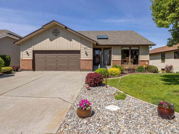 9711 N Ridgecrest Dr, Spokane, WA 99208