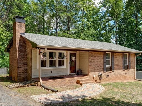 153 Lake Lemar Road , Reidsville, NC 27320