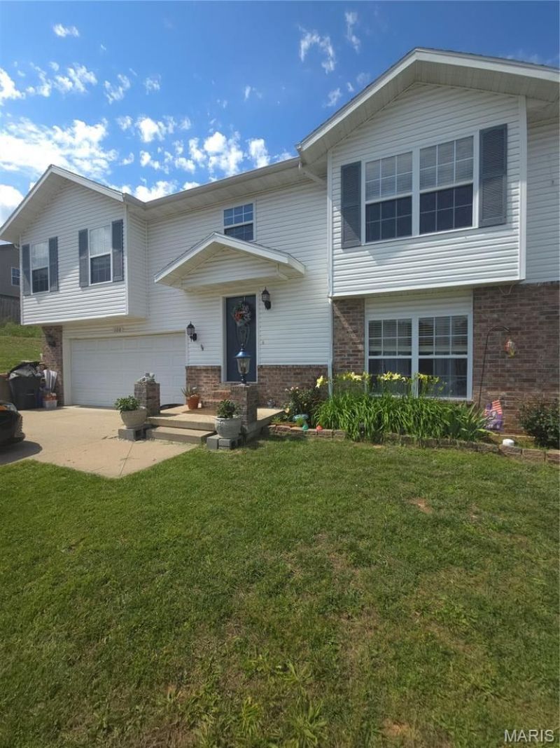 100 Mary Catherine Street , Waynesville, MO 65583 Main Photo