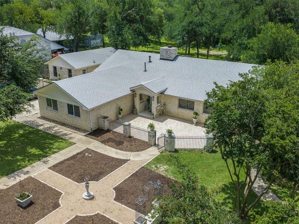 1102 N Avenue F Ave, Elgin, TX 78621