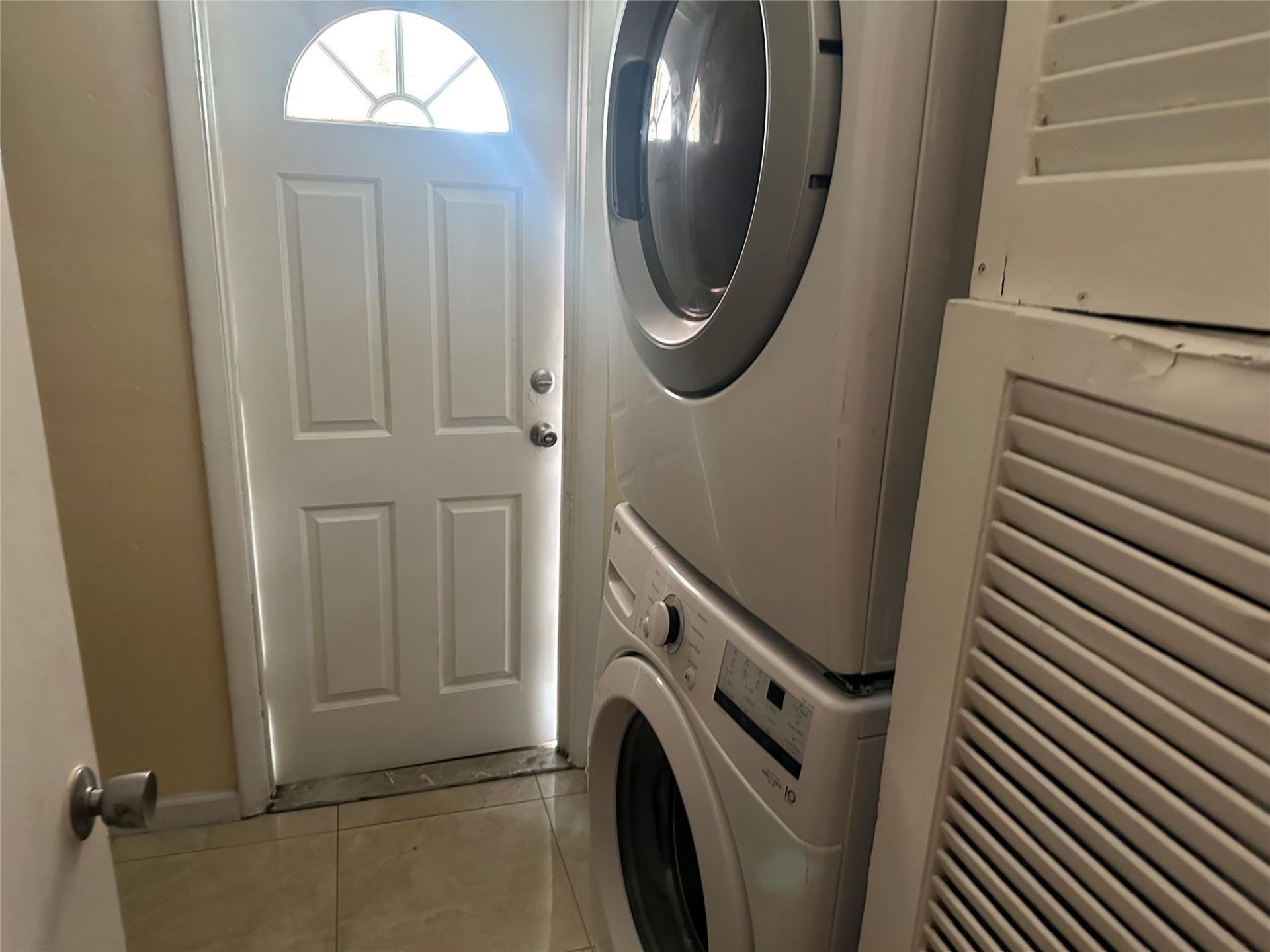 5049 NW 42nd Street, Lauderdale Lakes, FL 33319 Photo