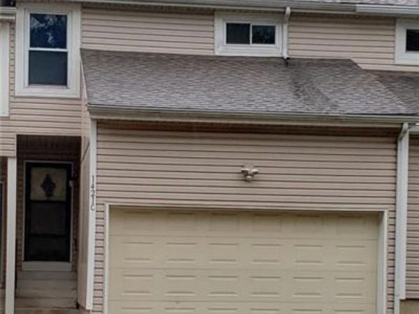 1421 E Mart-Way Circle, Unit C, Olathe, KS 66061