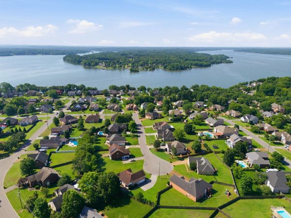 108 Strathmore Ct, Hendersonville, TN 37075