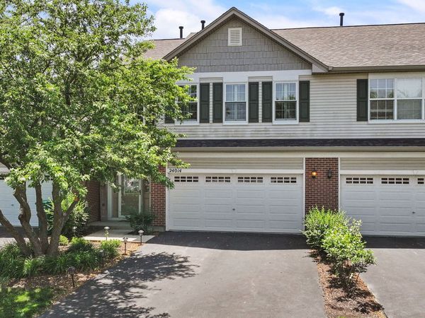 24014 W Walnut Circle , Unit 24014, Plainfield, IL 60585