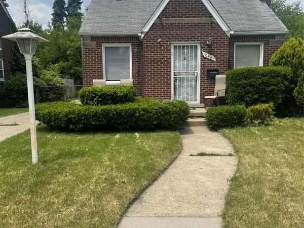 11421 Rossiter Street E, Detroit, MI 48224