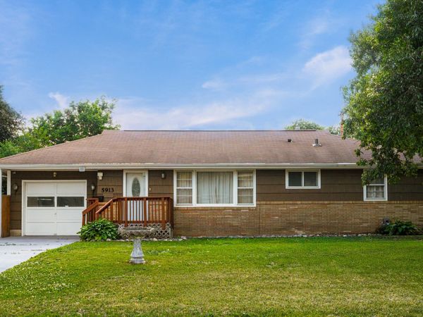 5913 Colfax Avenue N, Brooklyn Center, MN 55430