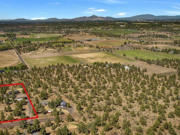 21180 Arid Avenue, Bend, OR 97703
