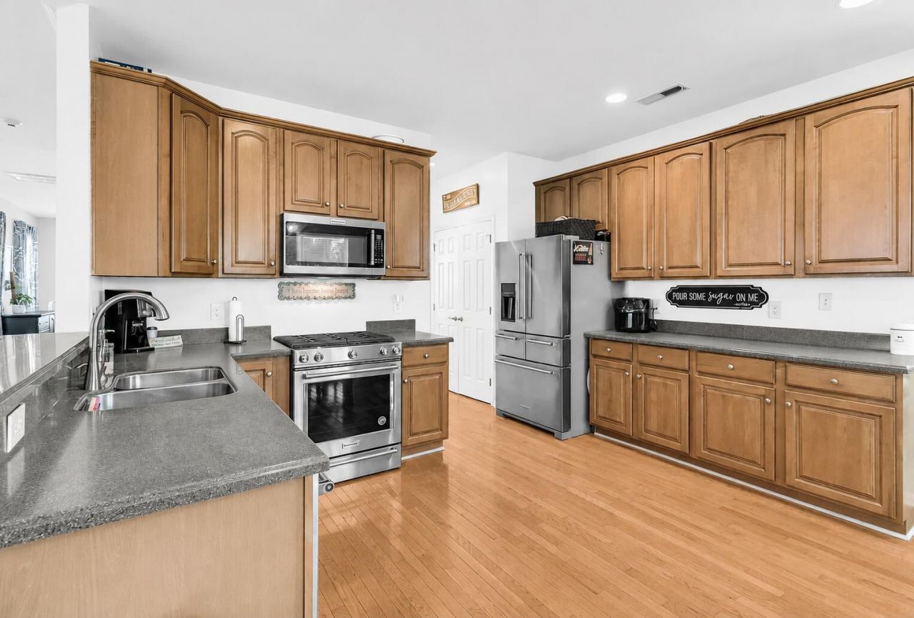 2282 Sandy Point Lane Photo 7