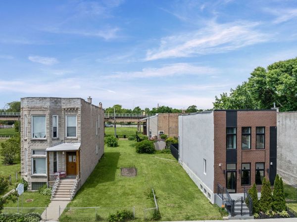 3808 S Wabash Avenue , Chicago, IL 60653