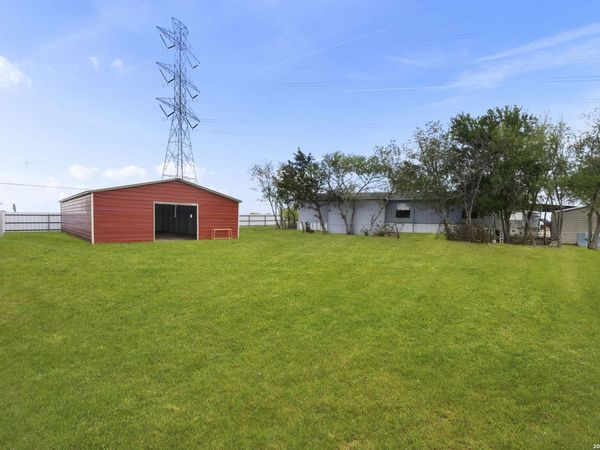 2490 Schwab, Seguin, TX 78155
