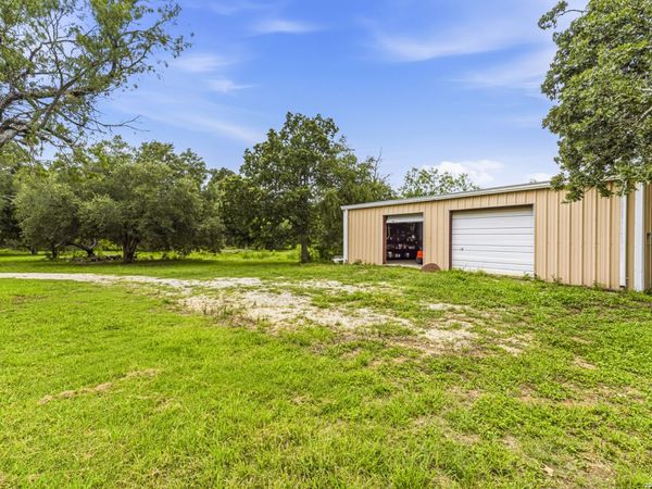 610 Blue Creek, La Vernia, TX 78121