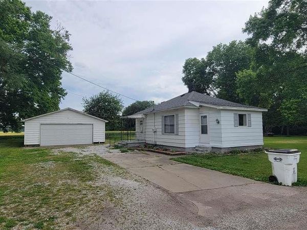 840 Beech Street, Clinton, IN 47842