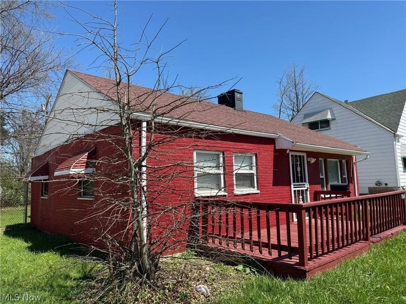 15615 Lotus Drive, Cleveland, OH 44128 Photo 9
