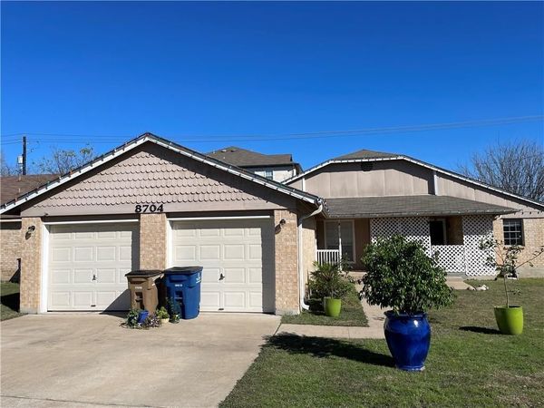 8704 Pineridge DR , Unit A, Austin, TX 78729