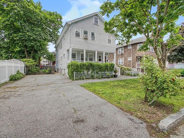 178-180 Brookside Pkwy, Medford, MA 02155