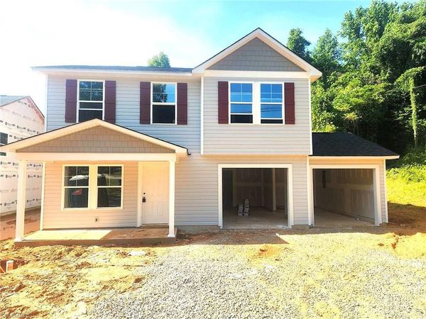 100 Longview Street , Lexington, NC 27295