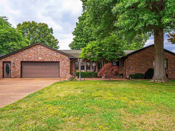 43 ILLINI Drive, Lincoln, IL 62656