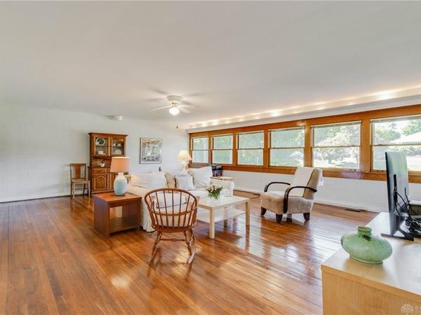 163 E Herman Street, Yellow Springs Vlg, OH 45387