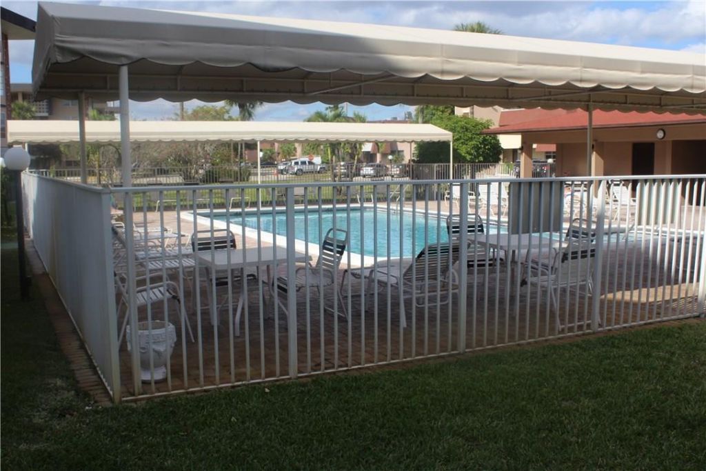 3071 NW 47th Terrace, Unit 125, Lauderdale Lakes, FL 33313 Photo