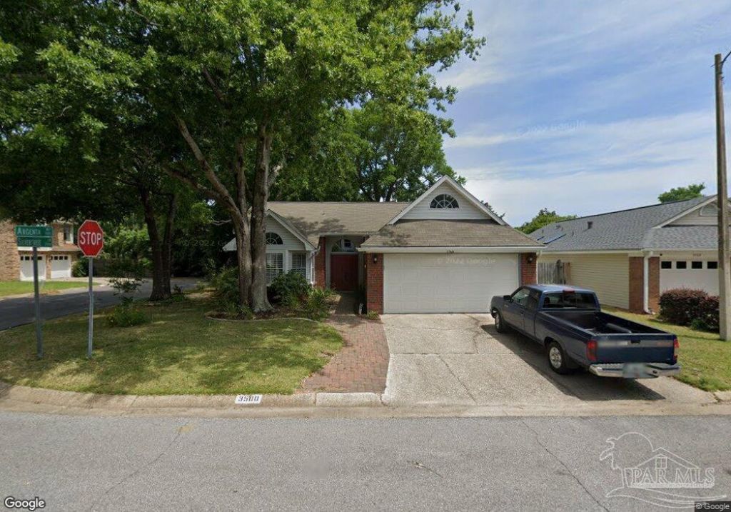 3500 Silvertree Ln, Pensacola, FL 32504 Main Photo