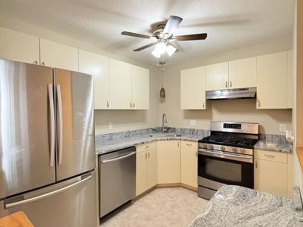 34 Newhall St, Unit 212, Lowell, MA 01852