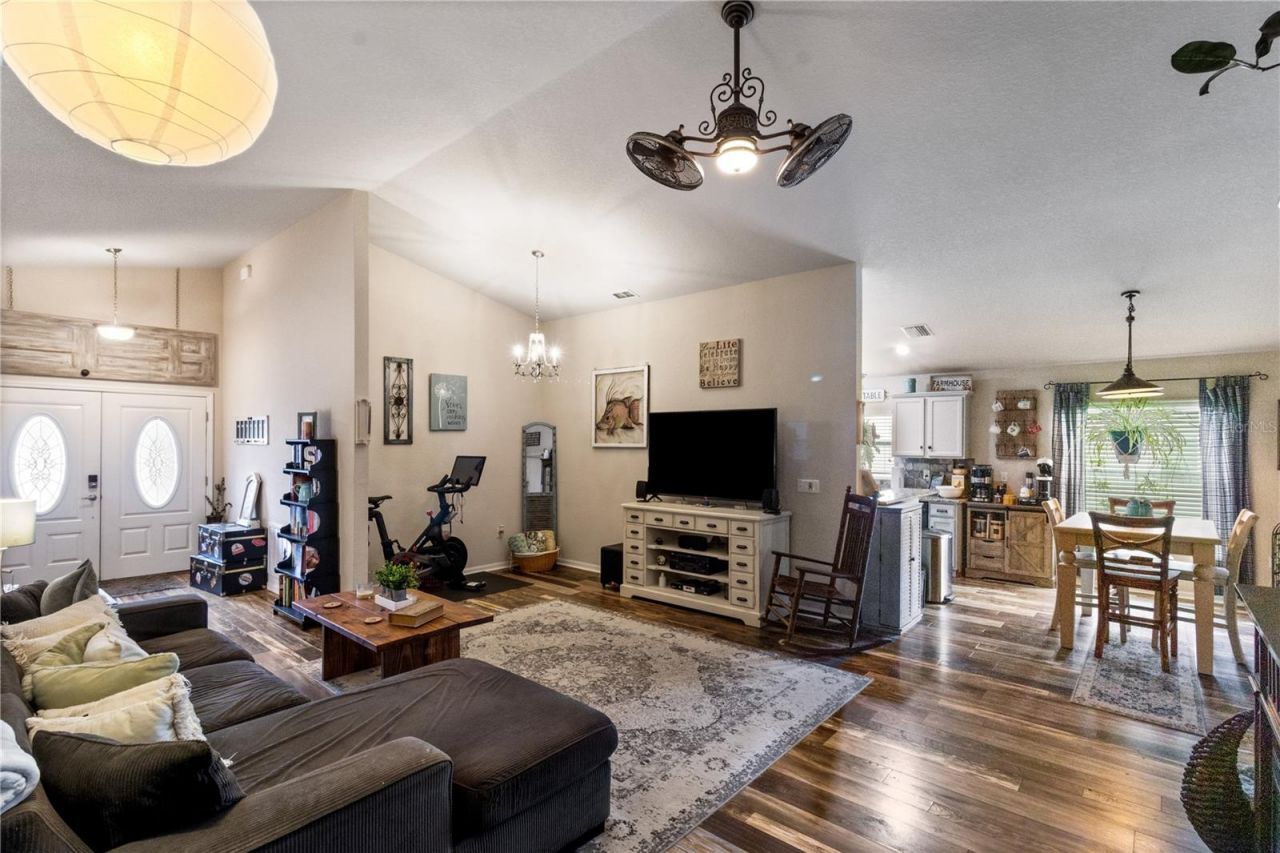 4562 Fairway Oaks Drive , Mulberry, FL 33860 Photo