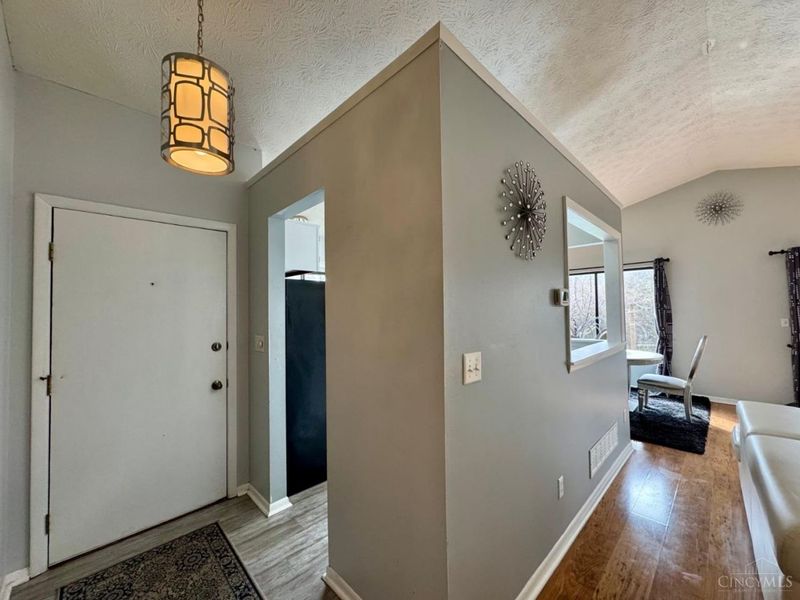 9526 Colegate Way, West Chester, OH 45011 Photo 6