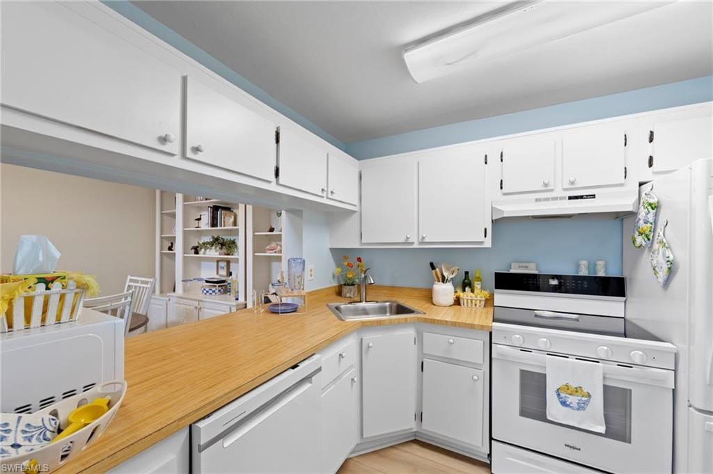 9970 Sailview Ct, Unit 20, Fort Myers, FL 33905 Photo