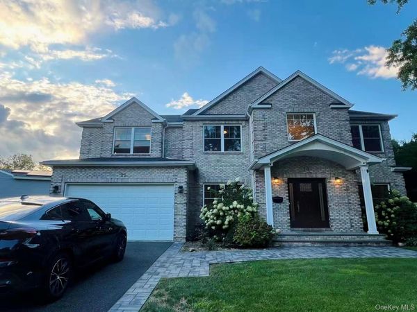28 Fern Drive , Jericho, NY 11753